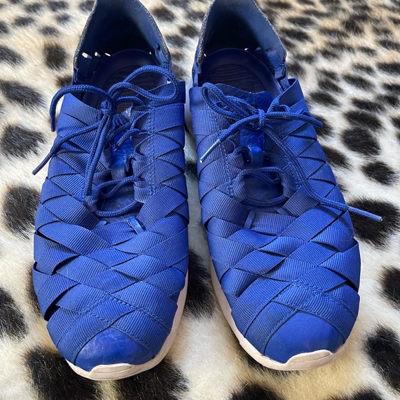 Criss Cross Nikes - Picture 2 of 11